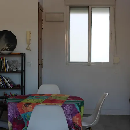 1 Persona En Luminoso Apto A 5 Minutos De La Playa Homestay Malaga